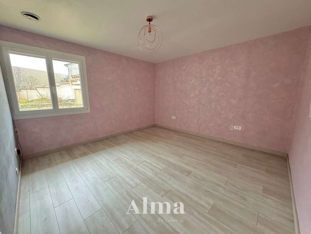 Maison à VILLEBRUMIER