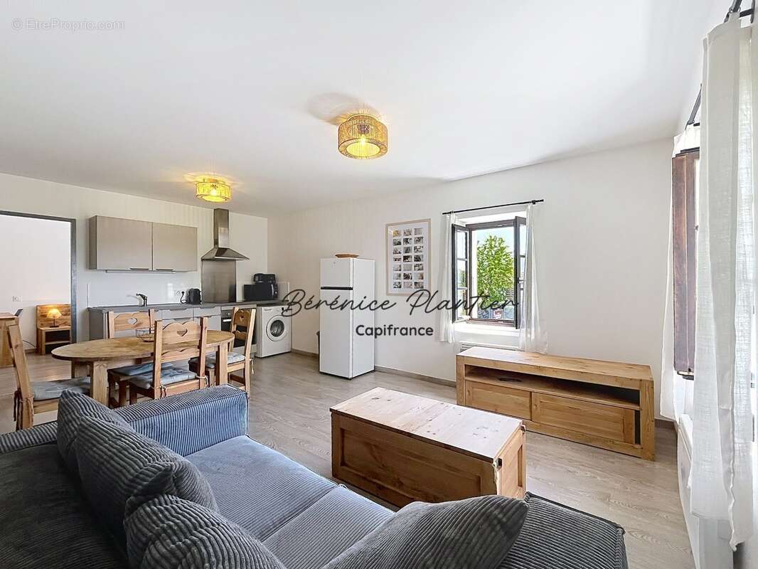 Appartement rénové avec deux espaces de vie indépendants - photo 3