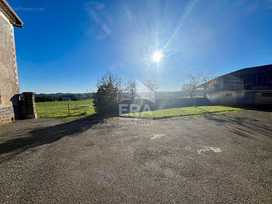 Maison à VILLEMBITS