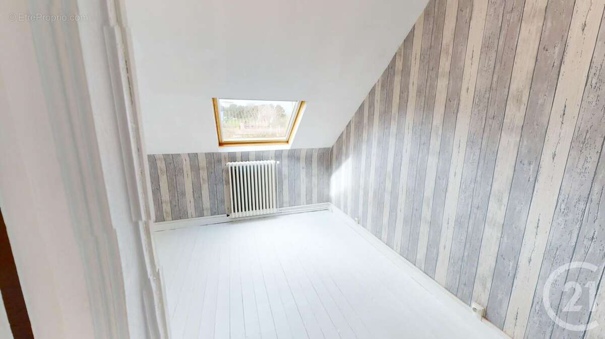 Maison à SAINT-QUENTIN