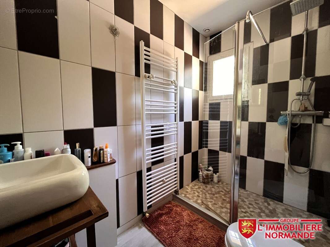 Maison d'architecte 138 m² - 4 chambres - 2.300 m² jardin - photo 7