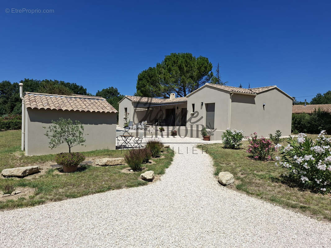 Maison à UZES