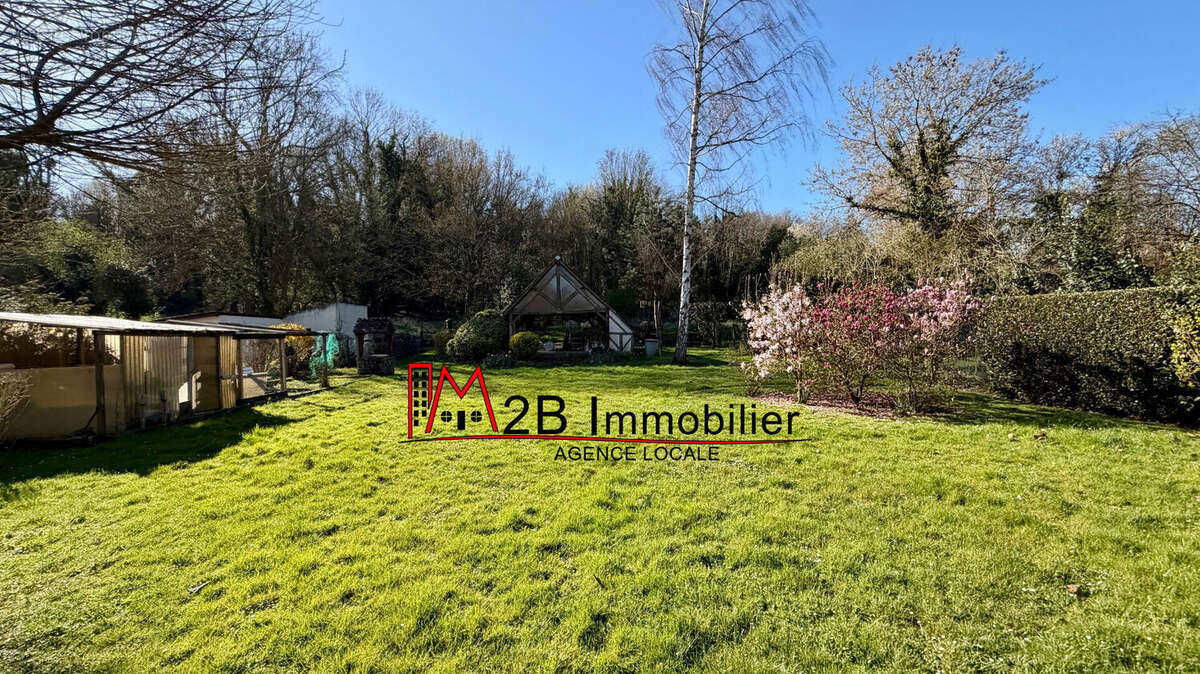Maison traditionnelle sur beau et grand jardin - photo 7