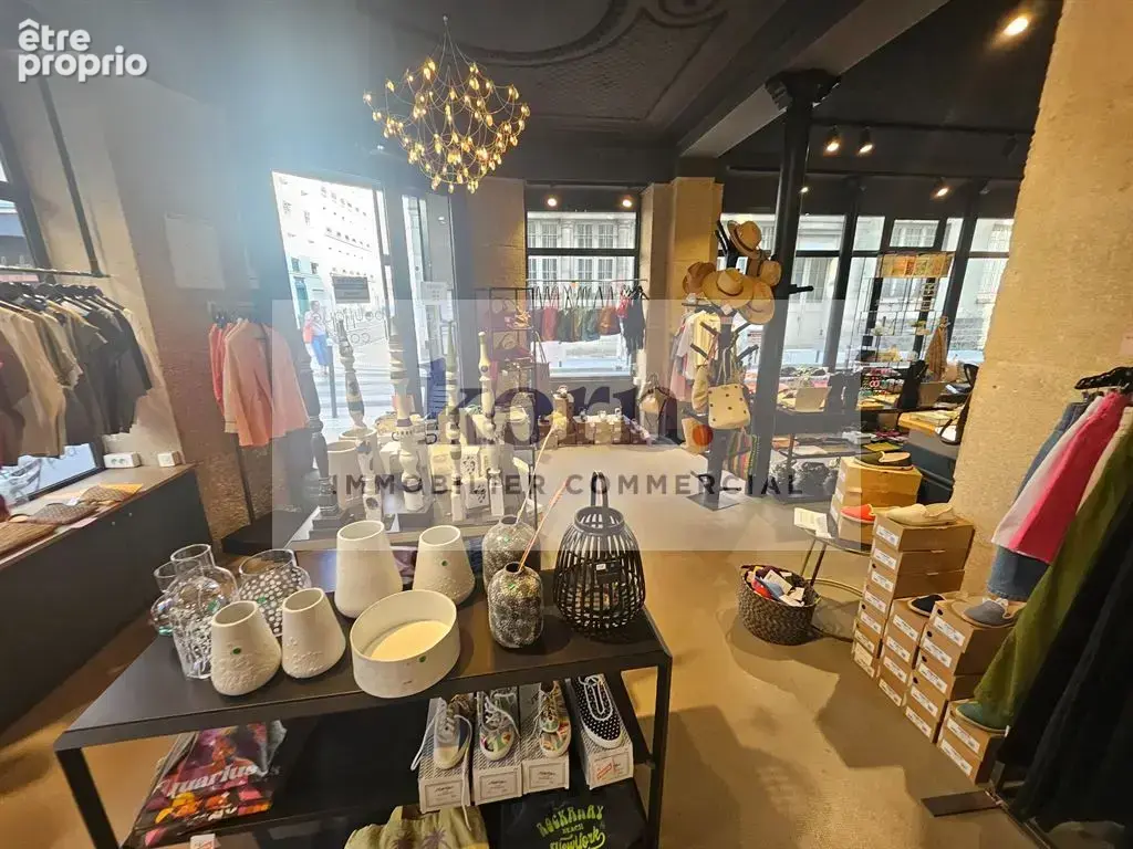 Boutique d'angle - Batignolles - photo 2