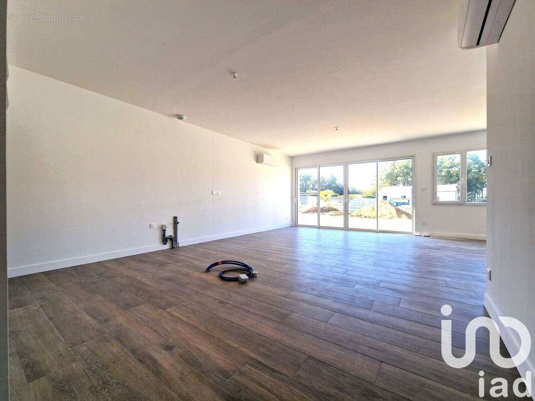 Photo 3 - Maison à MARTINET