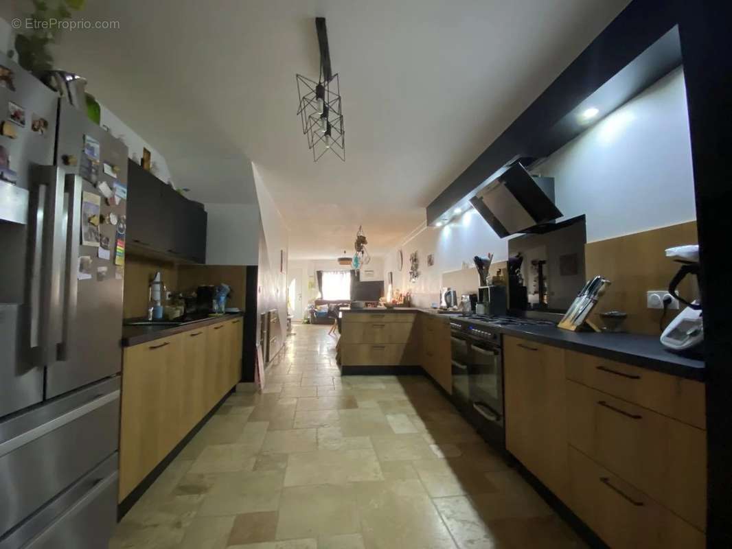 Maison à CASTELNAU-MONTRATIER