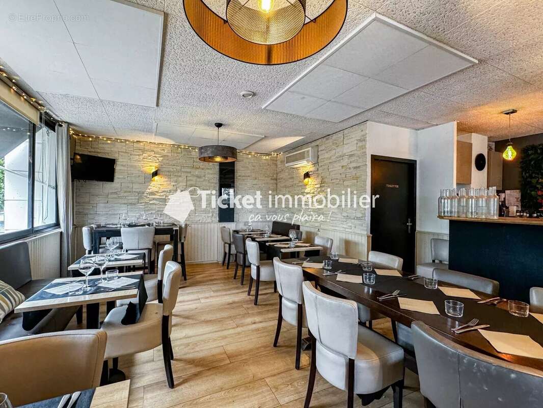 Commerce à COLOMIERS