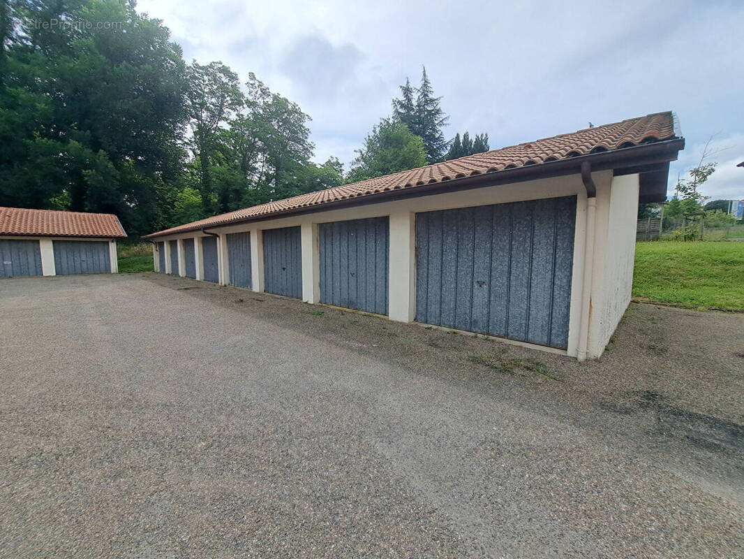 Parking à SAINT-PAUL-LES-DAX