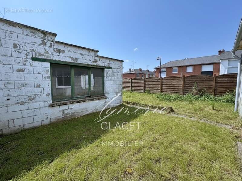 Maison à DOUCHY-LES-MINES