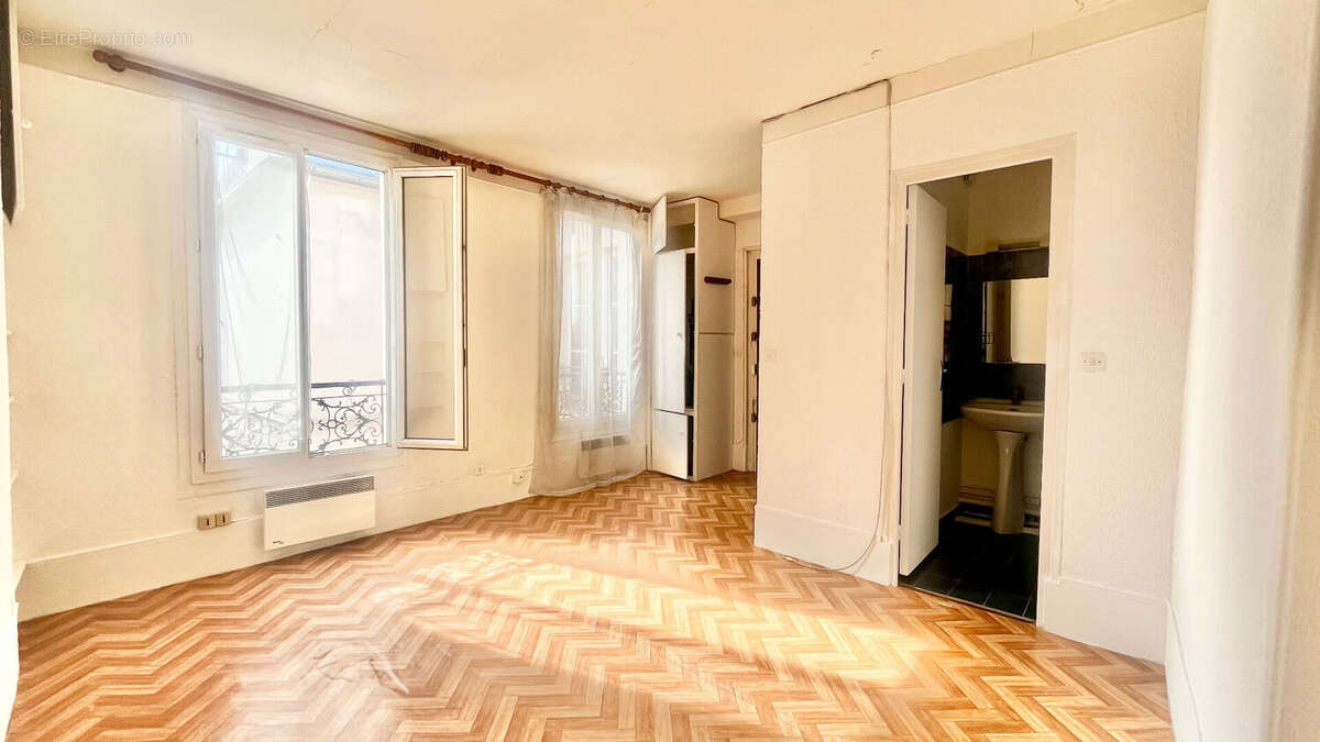 Appartement à PARIS-11E