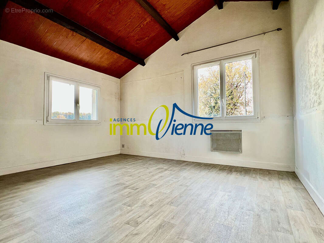 Maison à VALDIVIENNE