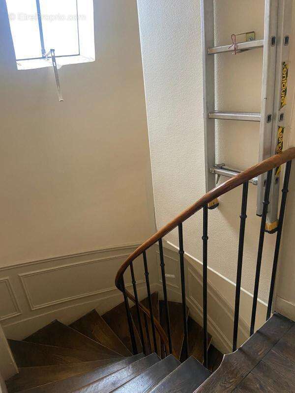 Appartement à PARIS-11E