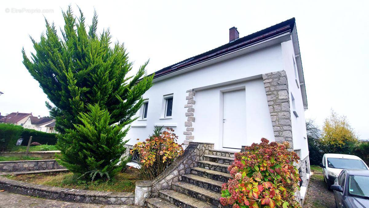 Maison à MAINVILLIERS