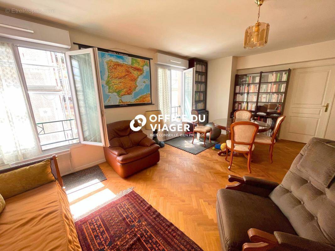 Appartement à PARIS-12E