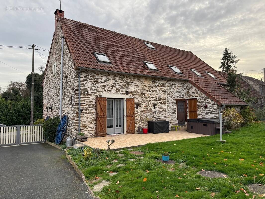 Maison à POULIGNY-NOTRE-DAME