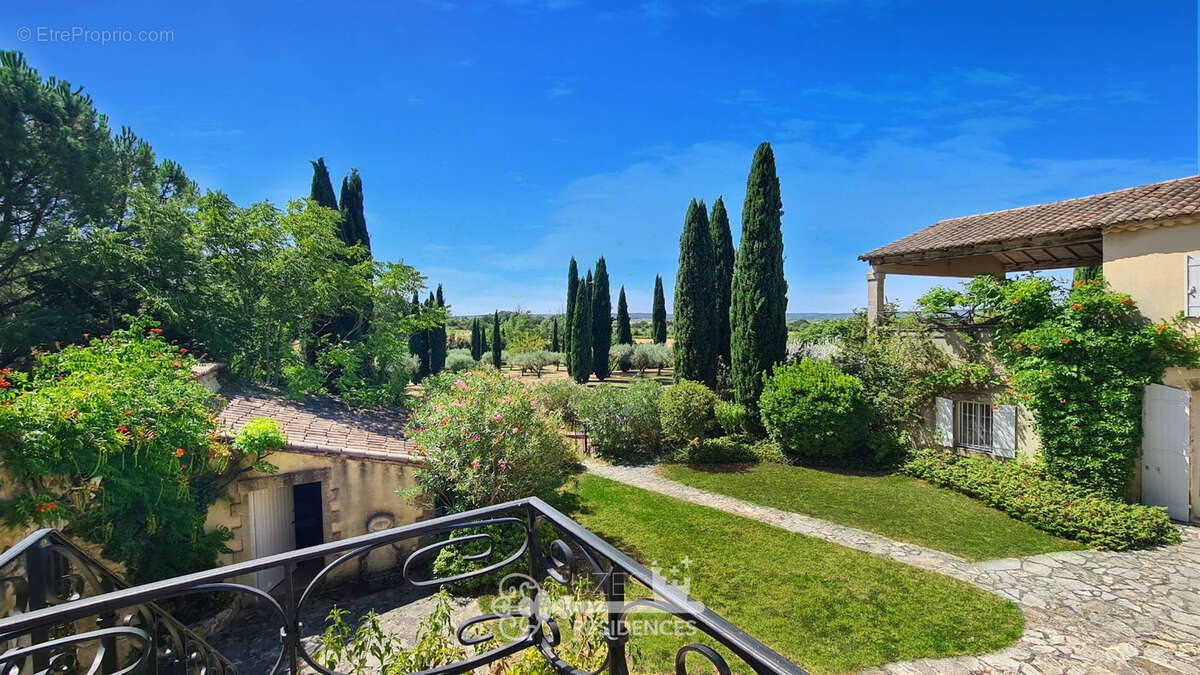 Mas de caractère avec domaine de 2,46 hectares et piscine à 8 km d'Uzès - photo 16