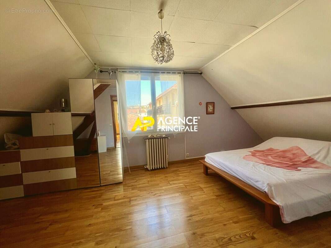 Argenteuil  centre-ville mairie maison 5 pièce(s) 110 m2 utiles 3 chambres, 5 minutes gare - photo 9