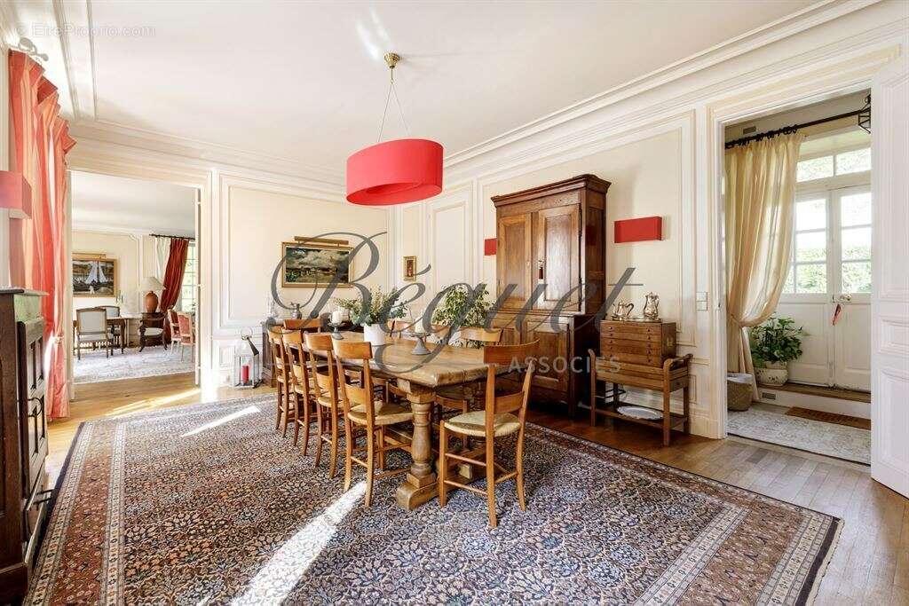 Maison à LOUVECIENNES