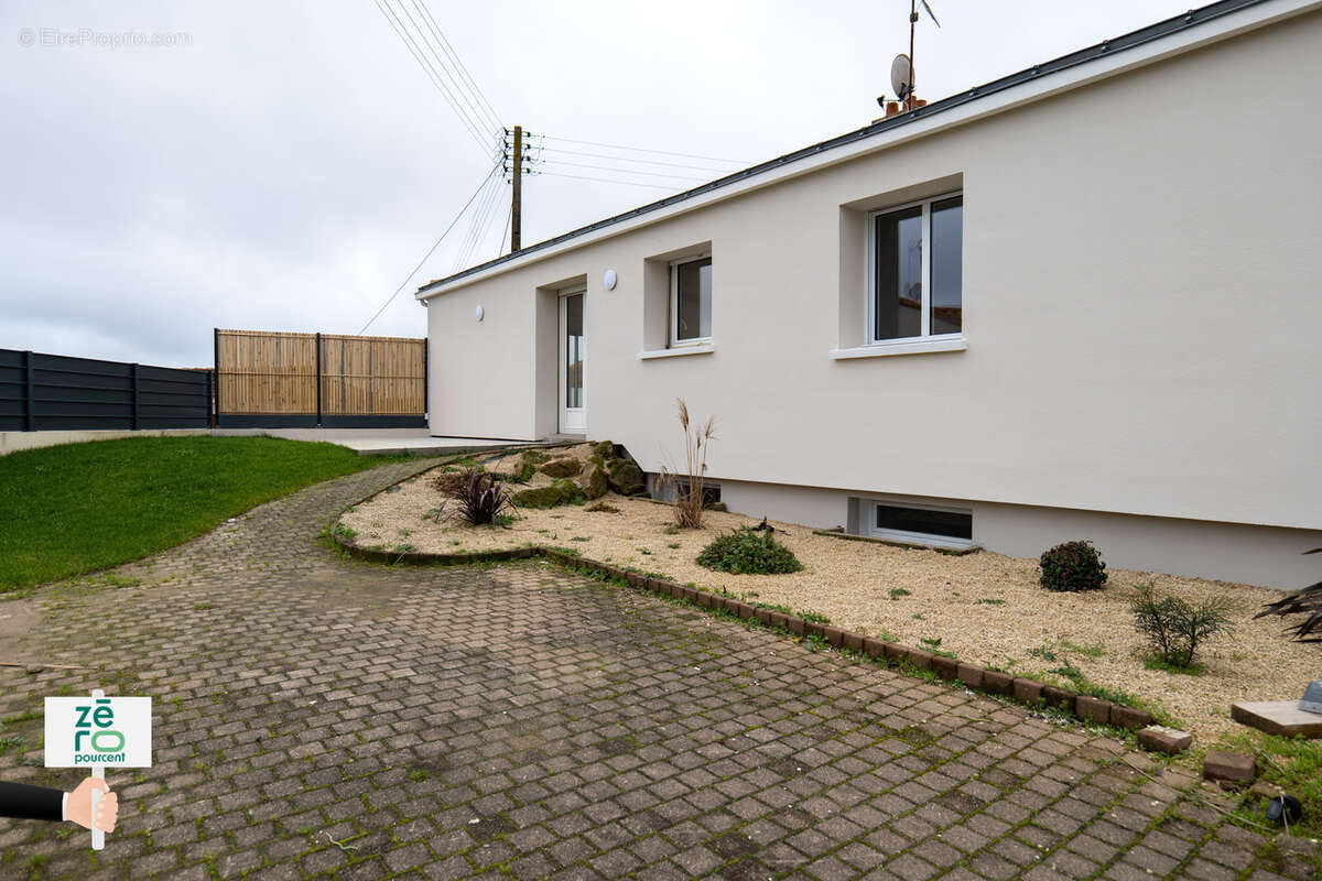 Maison à LES HERBIERS