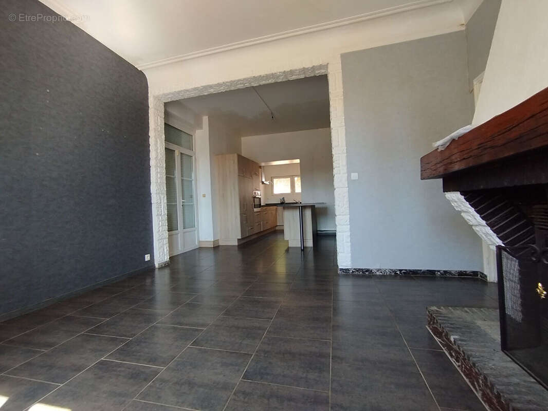 Maison SERAUCOURT-LE-GRAND 8 pièces 181 m² - photo 5