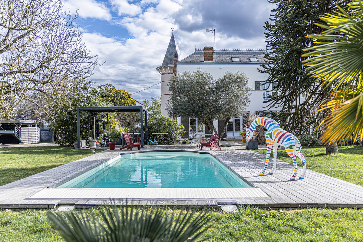 Maison à SAINT-PRYVE-SAINT-MESMIN