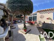 Photo 1 - Maison à EYGUIERES