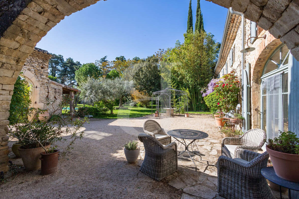 Maison à LA BEGUDE-DE-MAZENC