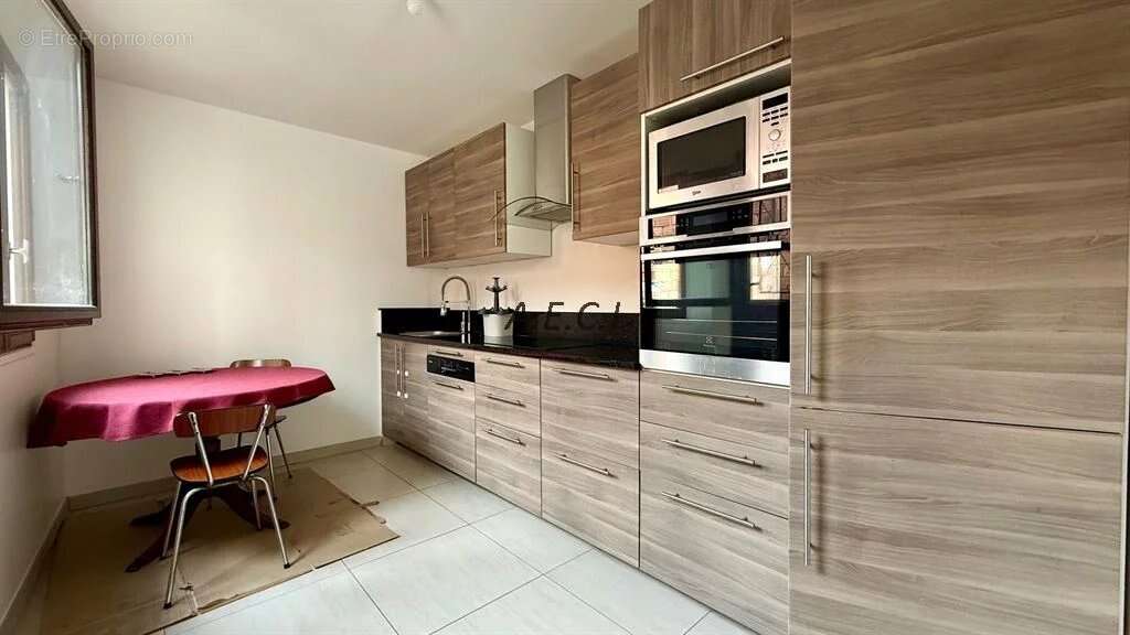 Maison à ASNIERES-SUR-SEINE