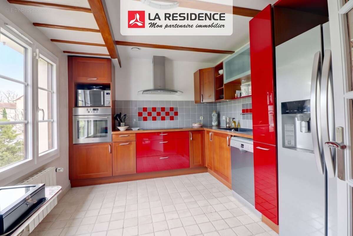 Maison à JOUY-LE-MOUTIER