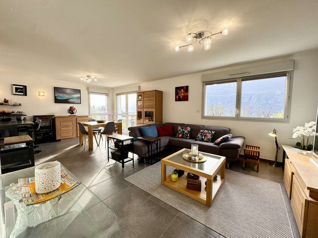 Appartement à BRISON-SAINT-INNOCENT