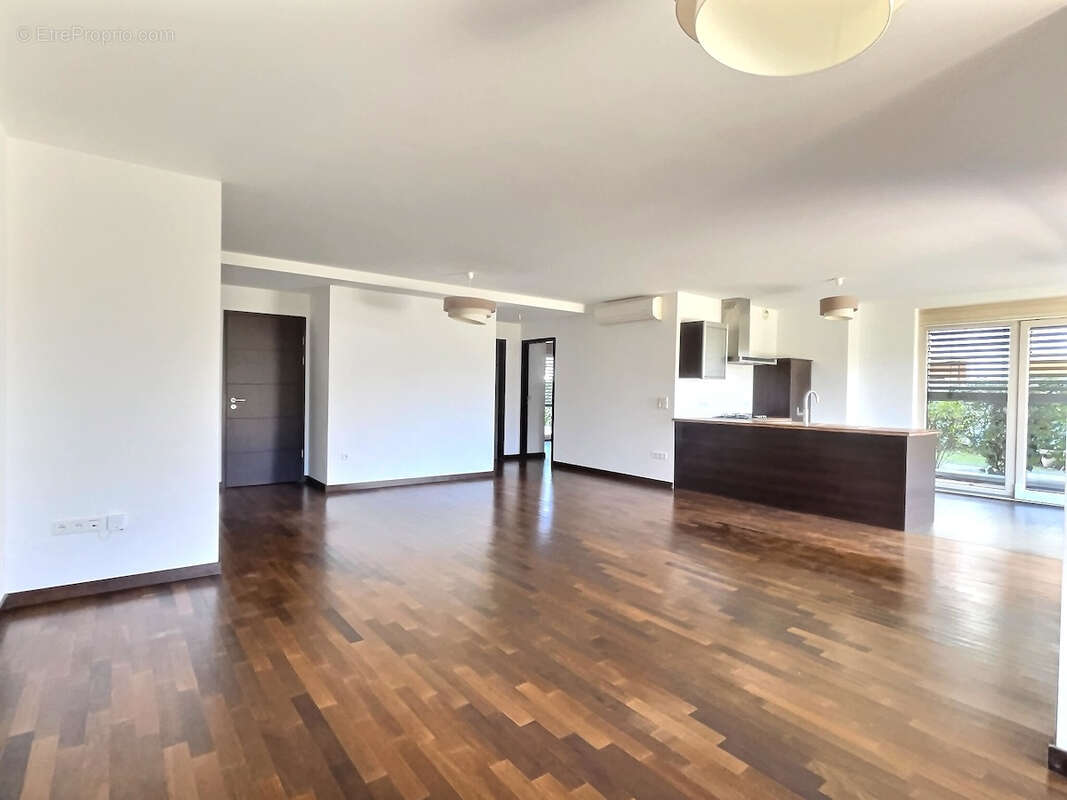 Appartement à DIVONNE-LES-BAINS