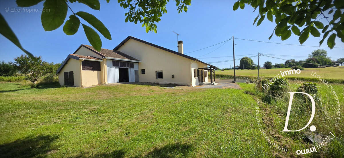 Maison 144 m² à Saint-Pe-De-Leren  - photo 2