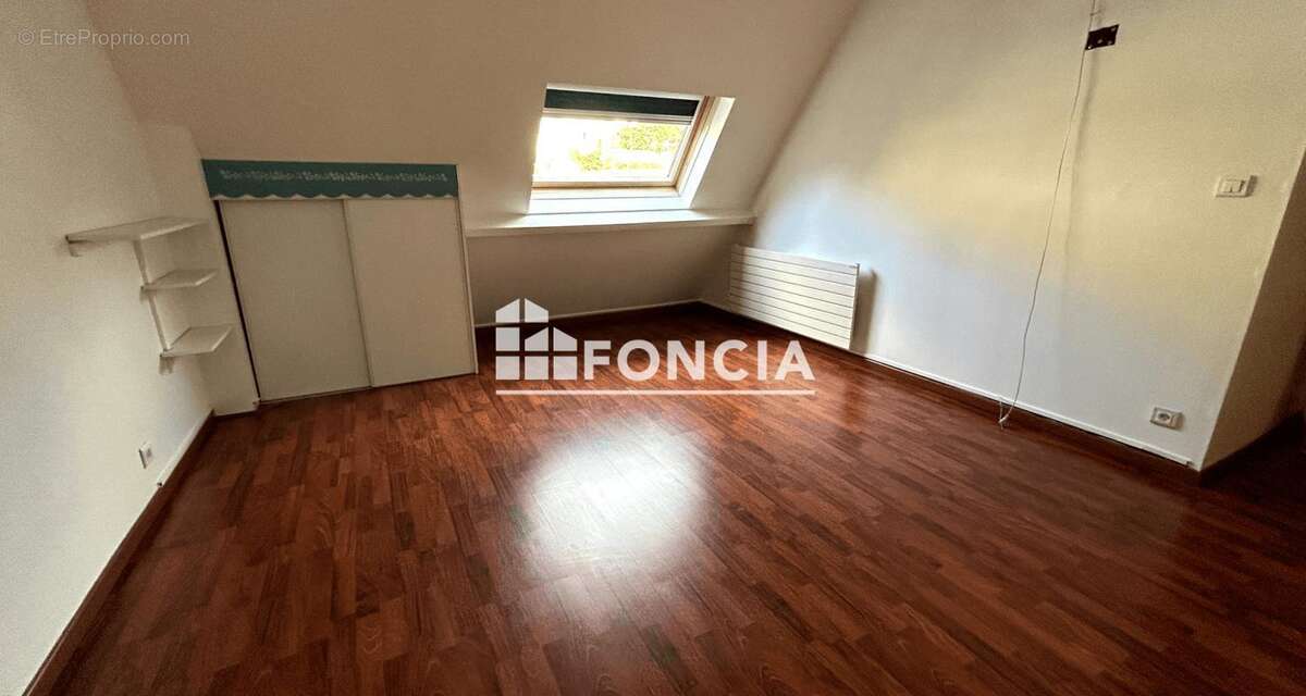 Chartres basse ville et 10 min de la gare - appartement de 2 pieces en duplex - photo 10
