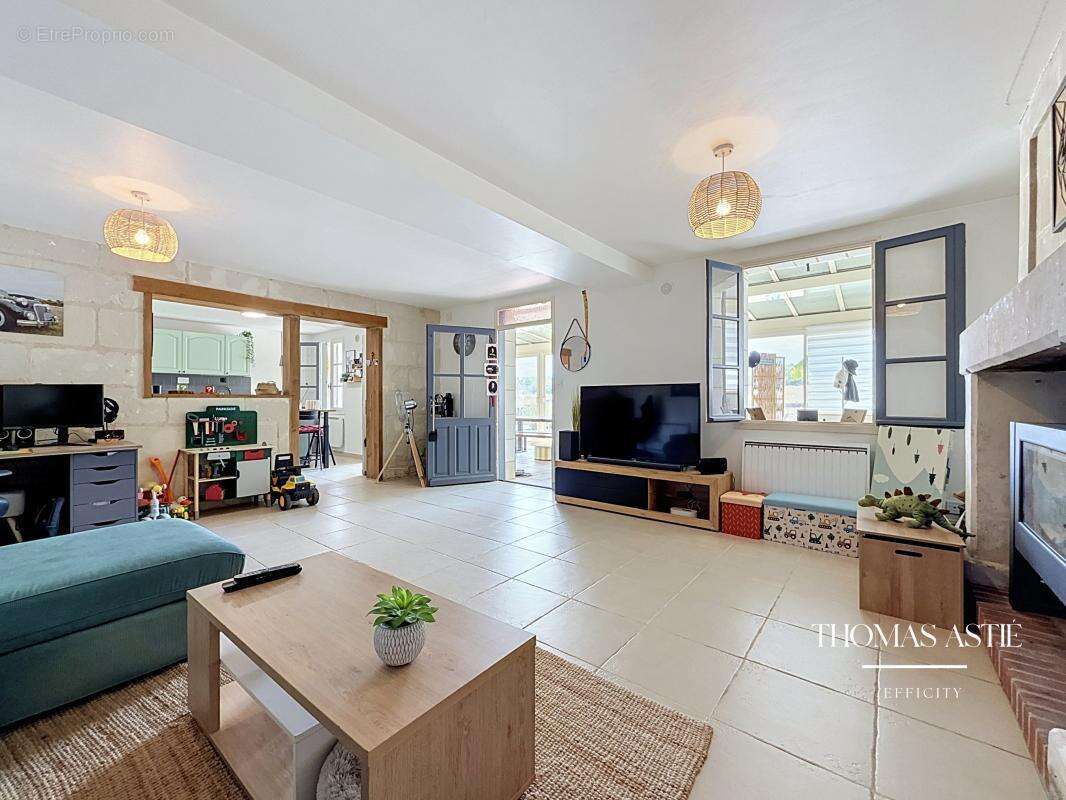 Maison 140 m² à Roiffe  - photo 4