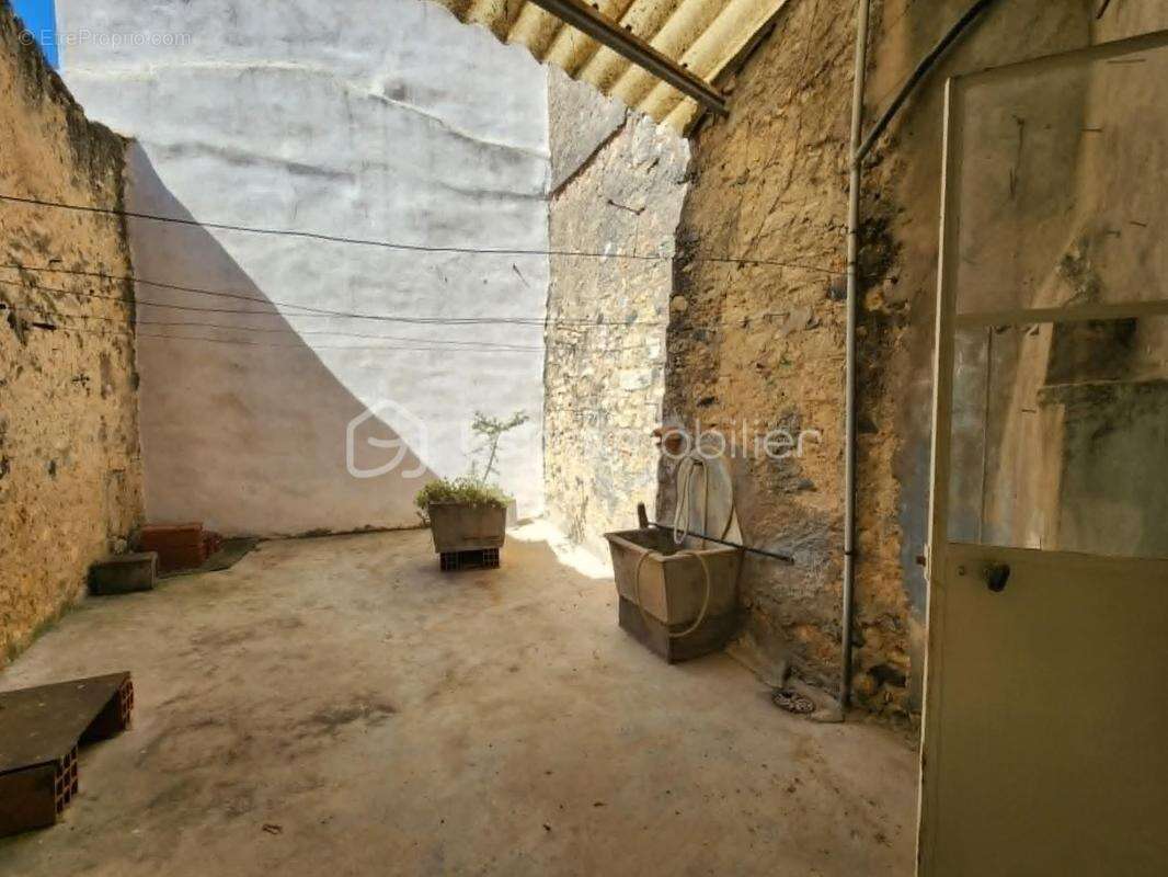 SOUS OFFRE D'ACHAT Maison de village 130 m² + grand grenier aménageable, garage et terrasse – Investissement ou Projet Familial  - photo 3