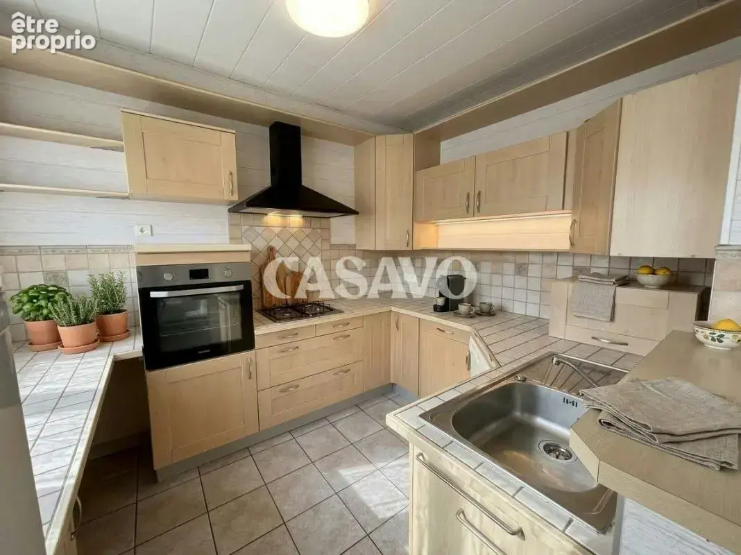 Vente Maison 7 pièces de 163m² - 77500 Chelles - photo 4