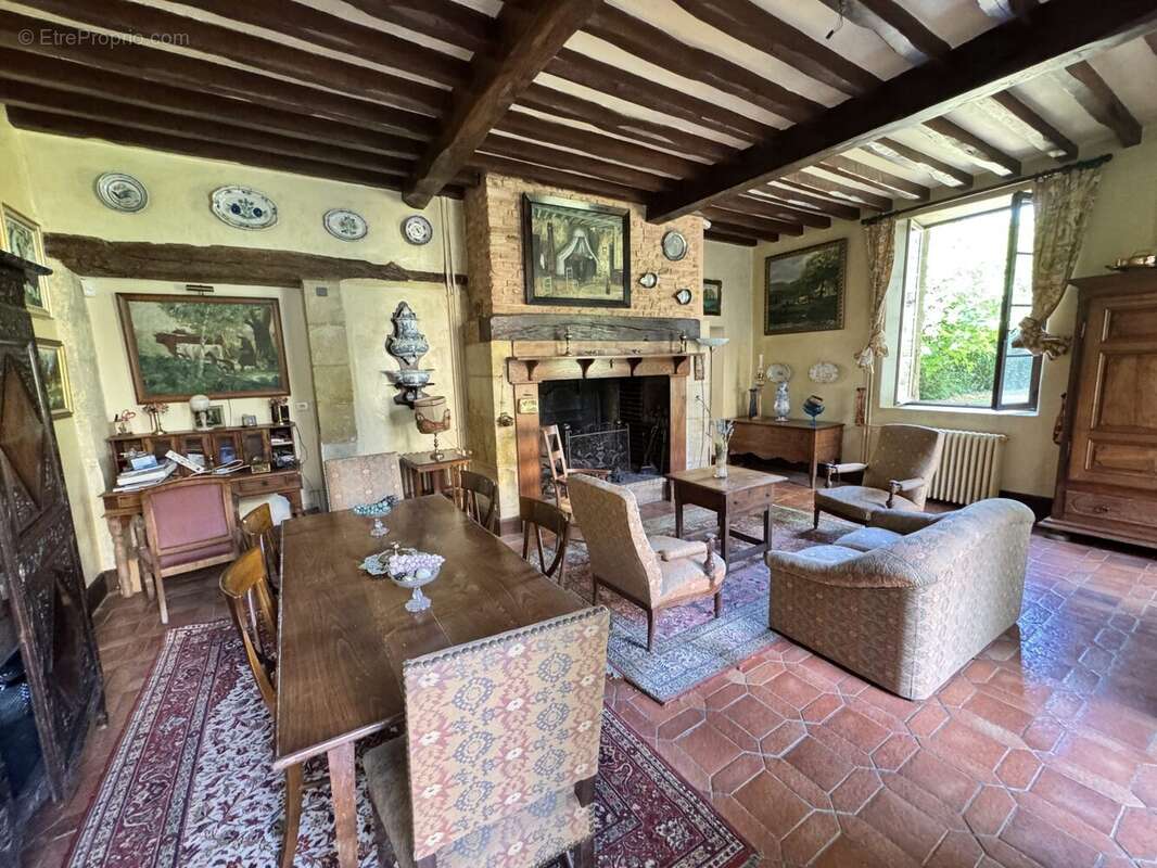 Salle de réception  - Maison à MIRANDE