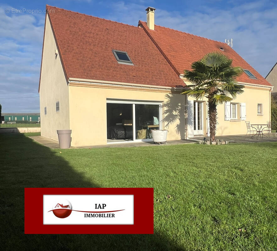 Maison à ORVILLIERS