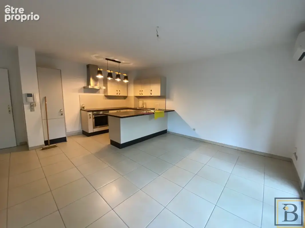 Avis aux investisseurs, beau 2 p 44 m2 avec terrasse de 16 m2 dans résidence récente - photo 3