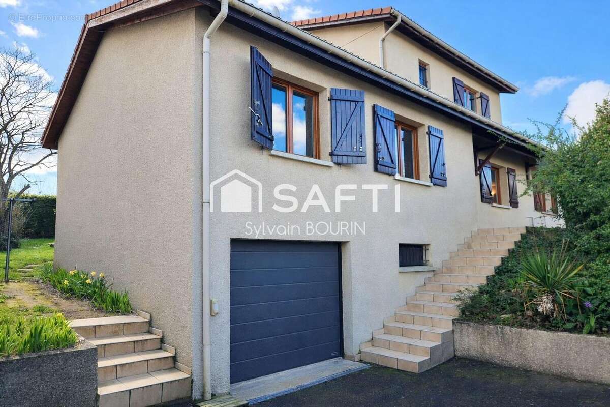 Photo 3 - Maison à JASSANS-RIOTTIER