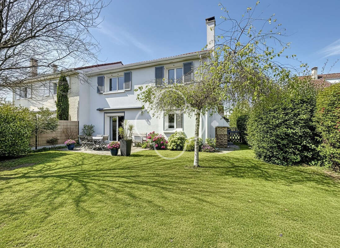 Maison à MAREIL-SUR-MAULDRE