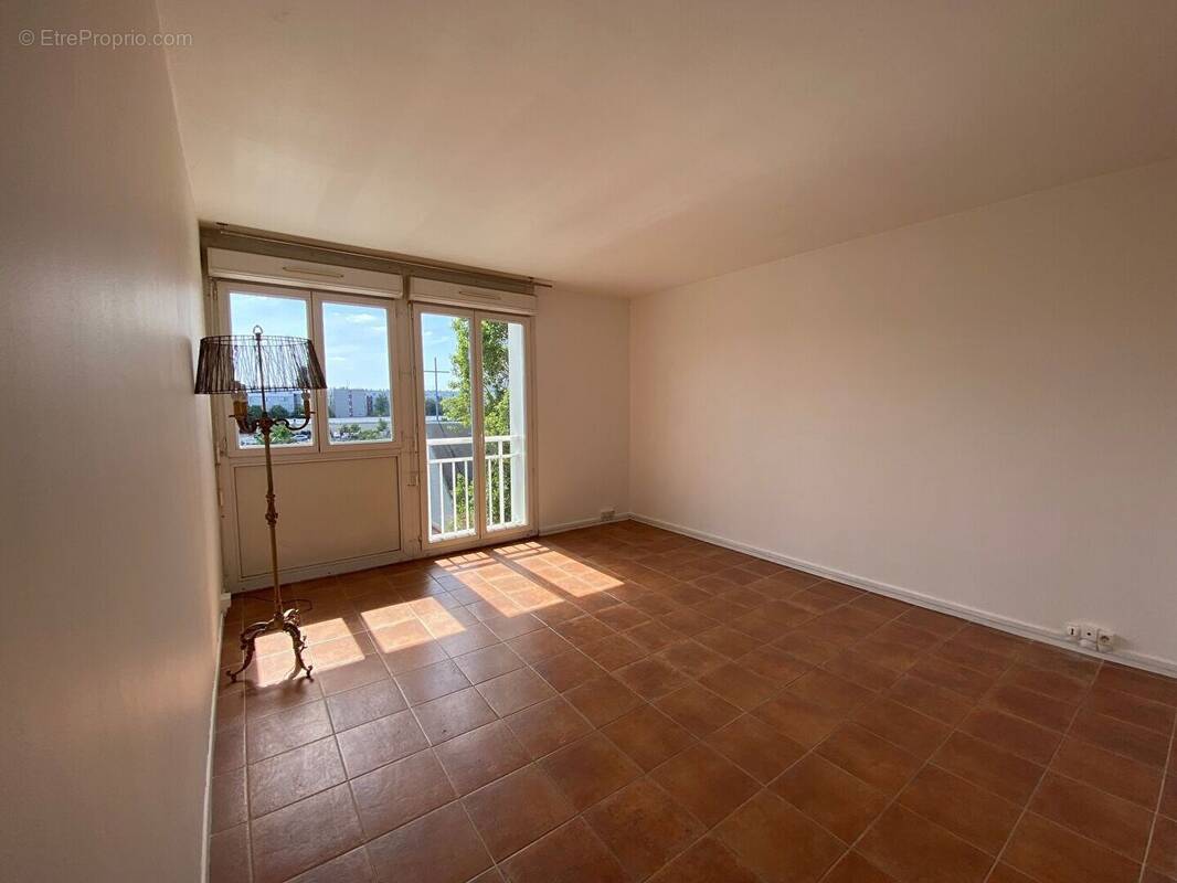 Appartement à VIRY-CHATILLON