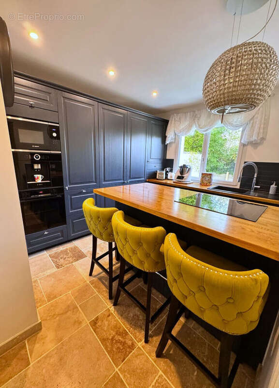 Maison à FEUCHEROLLES