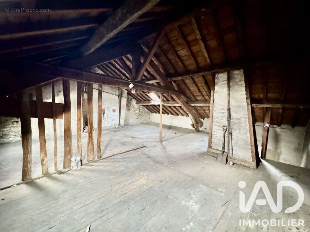 Appartement 264 m² à Etampes  - photo 9