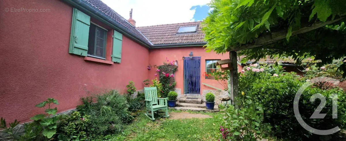 Maison à AUNAY-EN-BAZOIS
