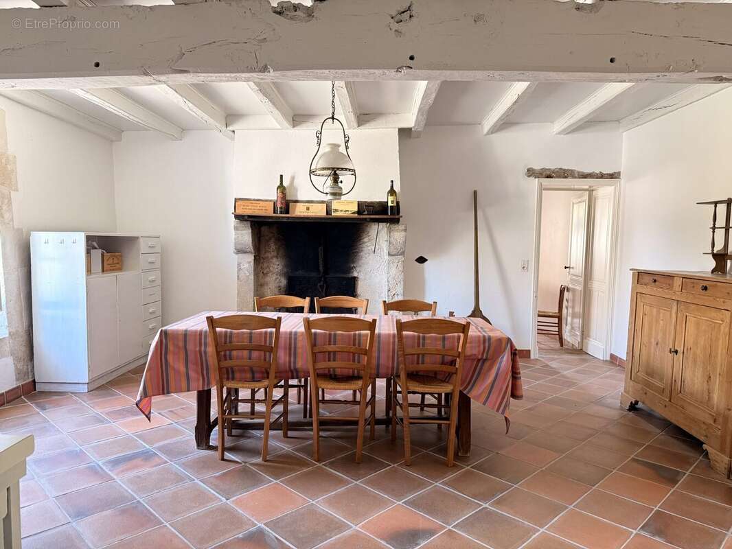 Maison 140 m² à Arces  - photo 7