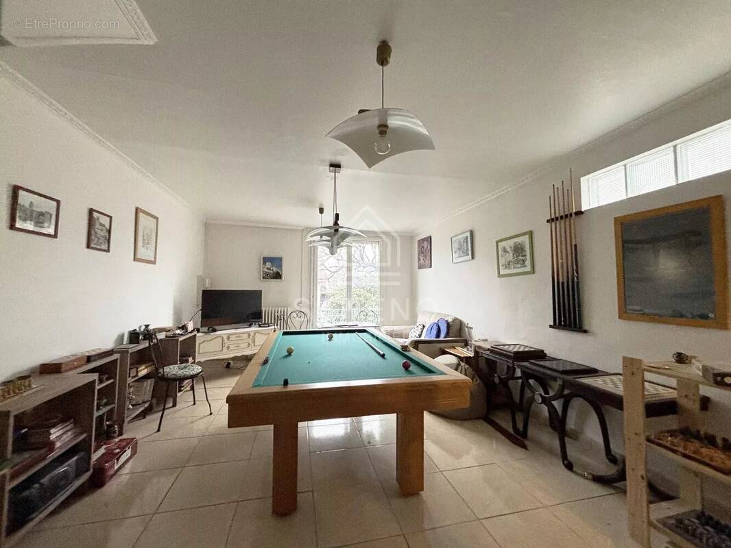 Maison à CHAMPS-SUR-MARNE