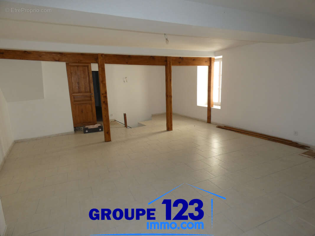 Maison de ville de 145 m2 - photo 3