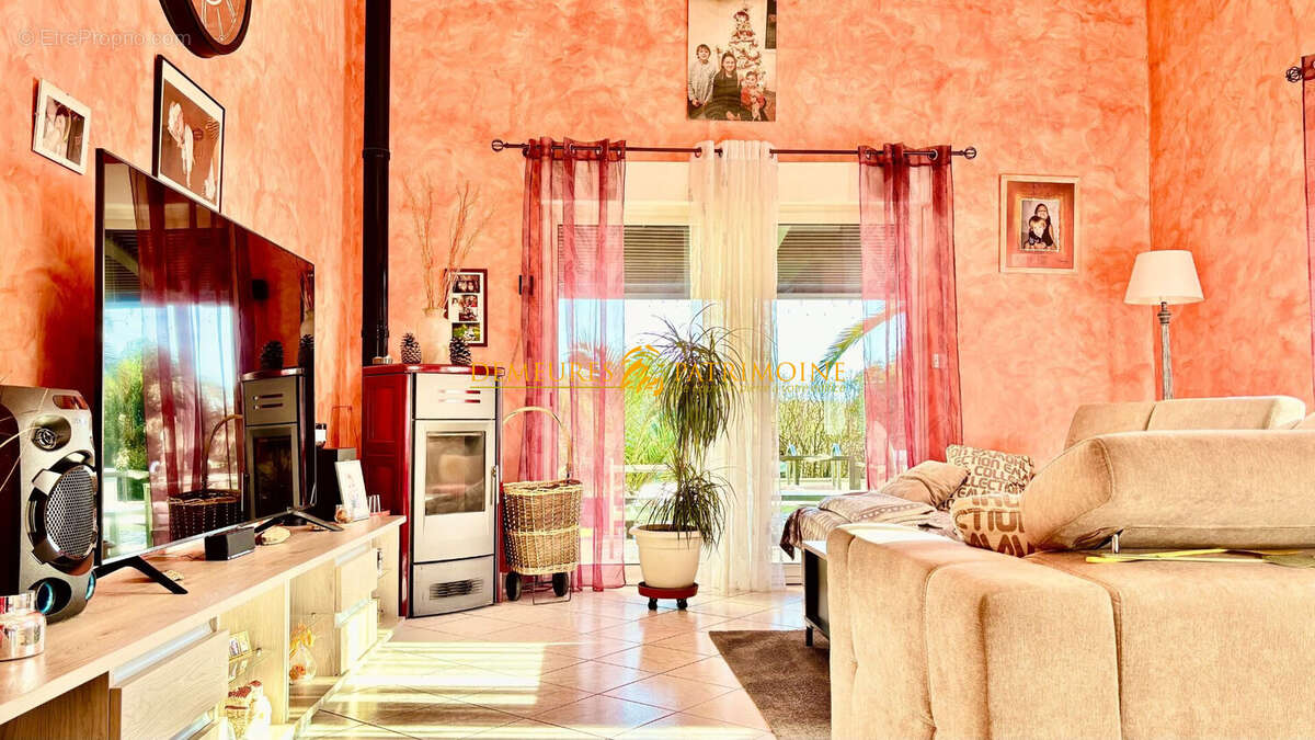 Maison à CHAMPAGNE-VIGNY