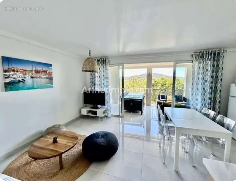 Appartement à GRIMAUD